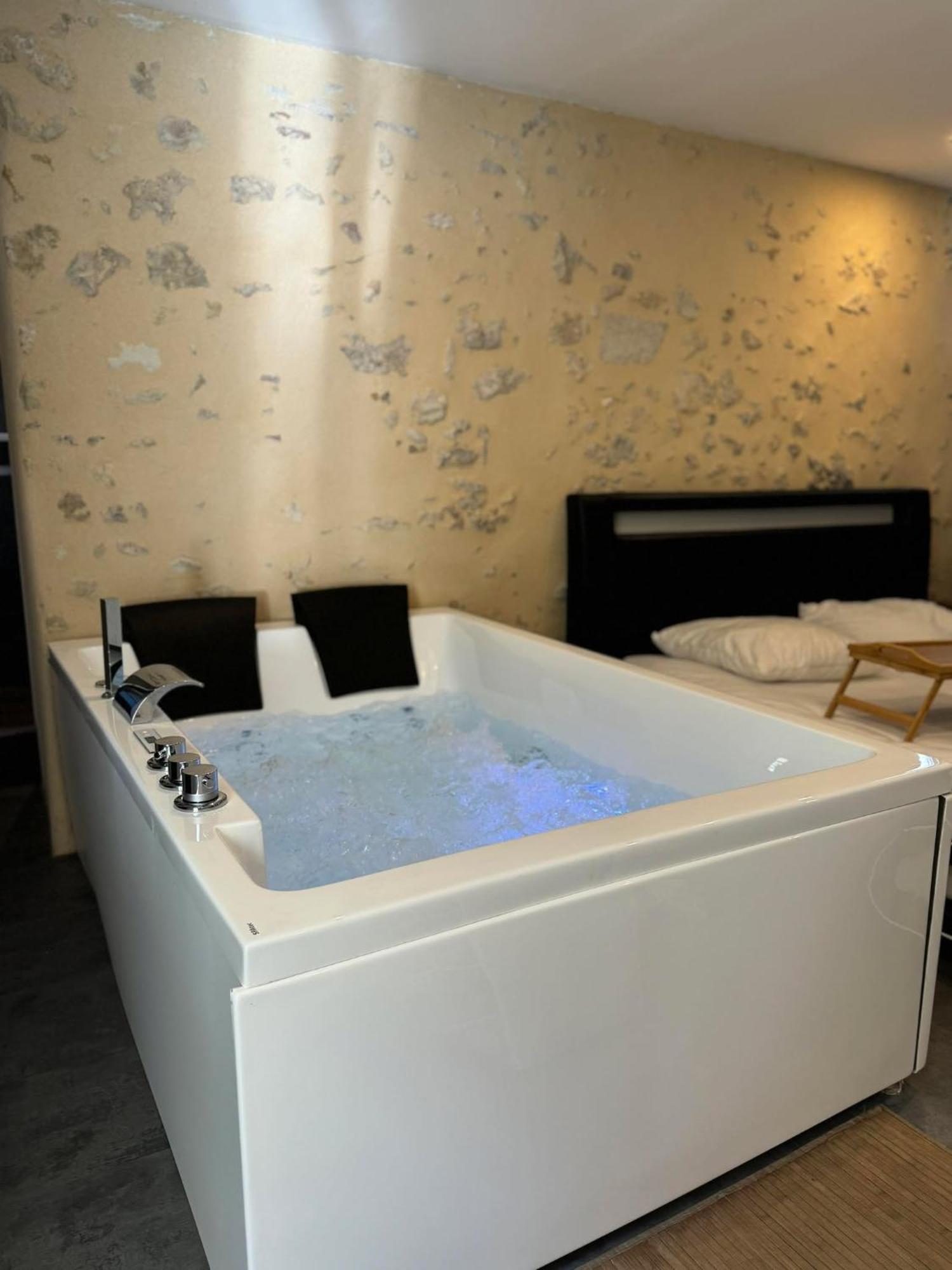 Love Queen Spa Detente Μπλουά Εξωτερικό φωτογραφία